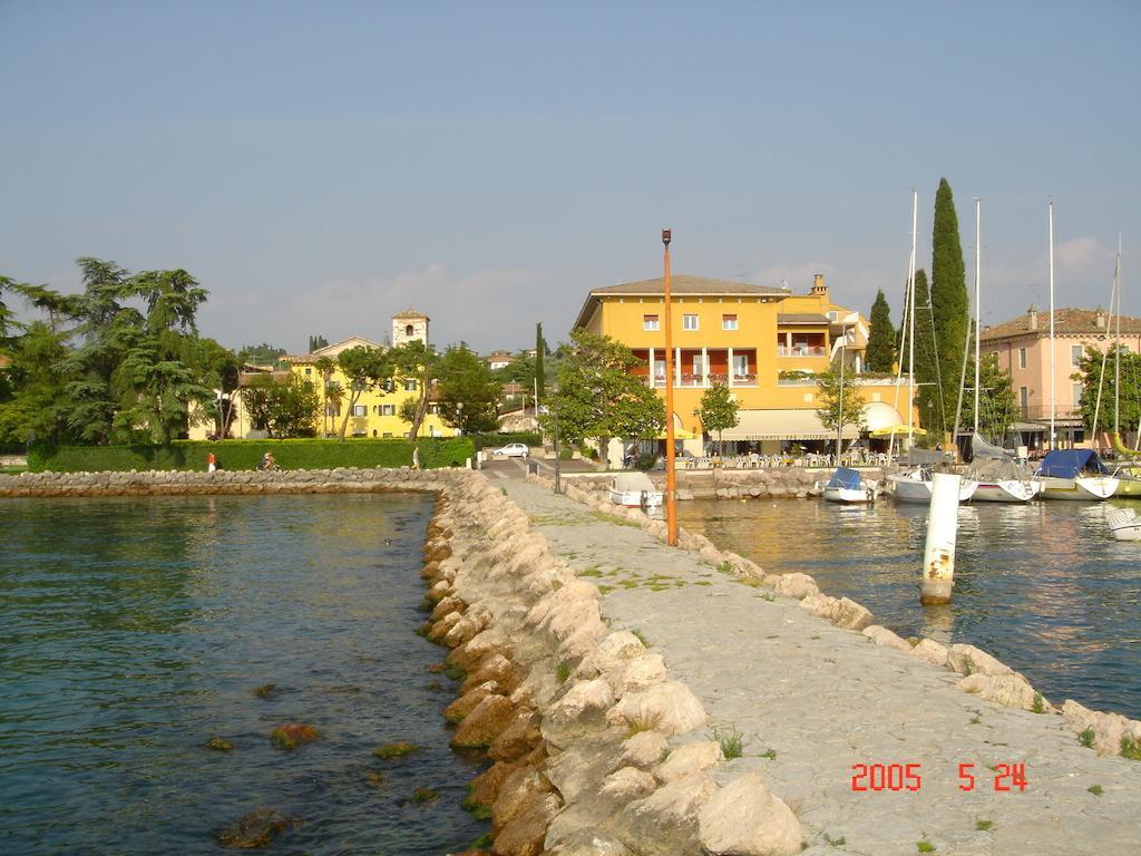 Hotel Vela D'Oro Dependence Bardolino Exterior foto